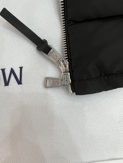 ハイクオリティダウンジャケット角部分ディテール